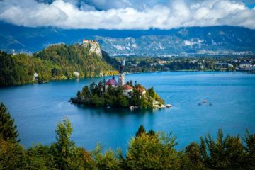 Загреб, Любляна, пещера Постойна яма, езеро Блед