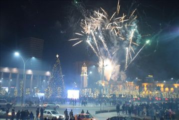  Нова Година в ИСТАНБУЛ 2026 в хотел Akgun 5*  •	Празнична Новогодишна Вечеря в ресторанта на хотела с програма, DJ от България и неограничена консумация на местни алкохолни и безалкохолни напитки