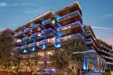 DOUBLE TREE BY HILTON KUSADASI